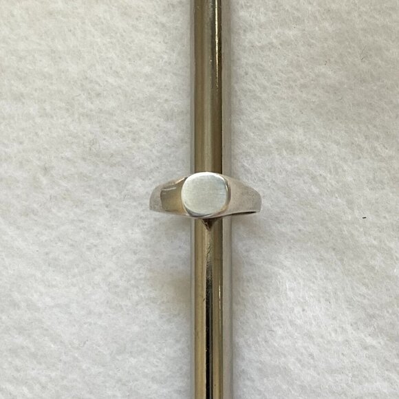 VTG Sterling Silver 925 Very Tiny Blank Baby Signet Ring < Size 1 Baby Ring - Picture 11 of 16
